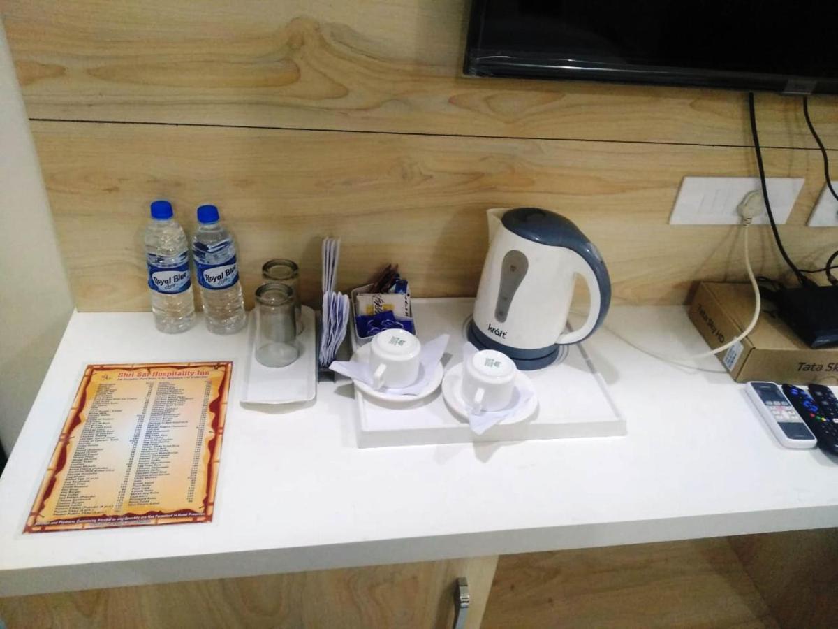 Hotel SS Grand Lucknow Buitenkant foto