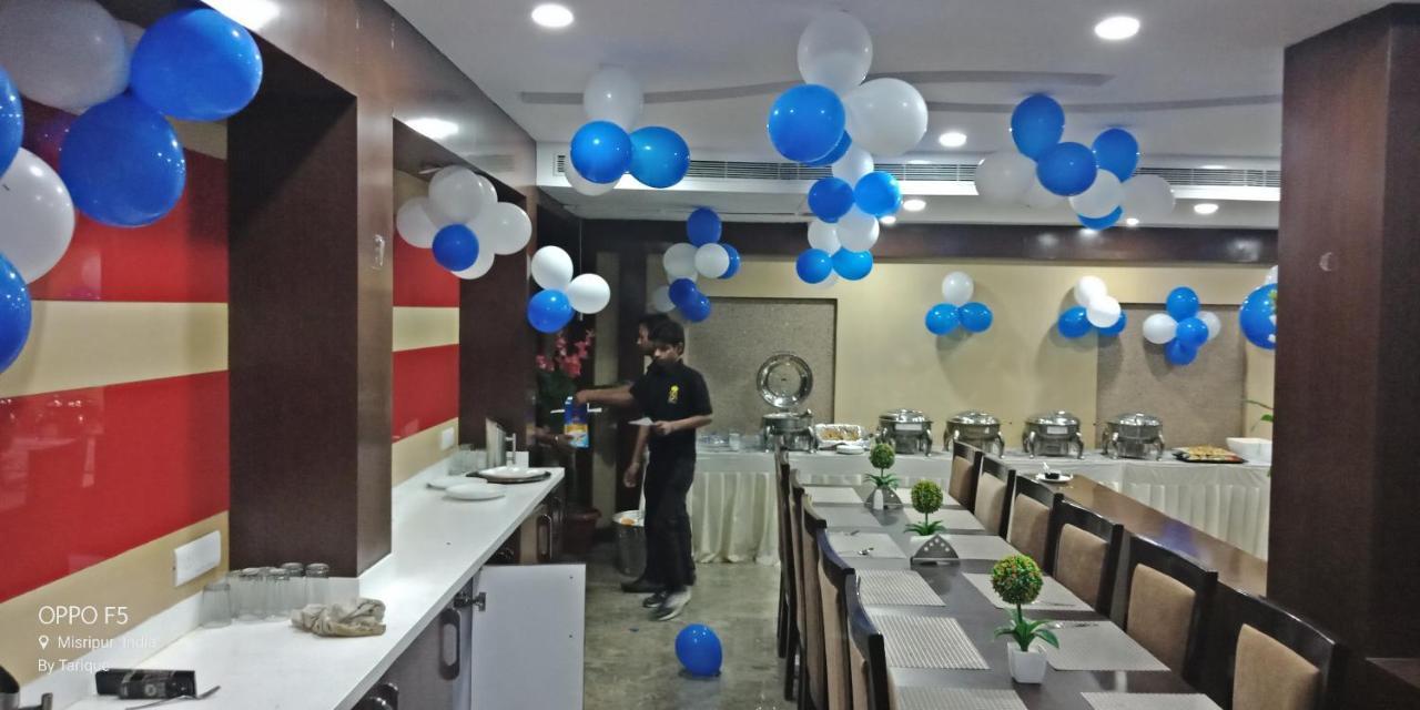 Hotel SS Grand Lucknow Buitenkant foto
