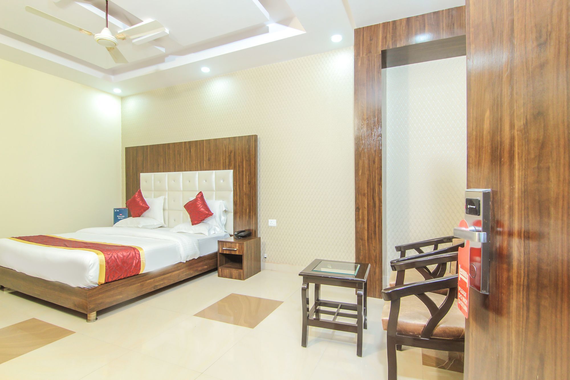 Hotel SS Grand Lucknow Buitenkant foto