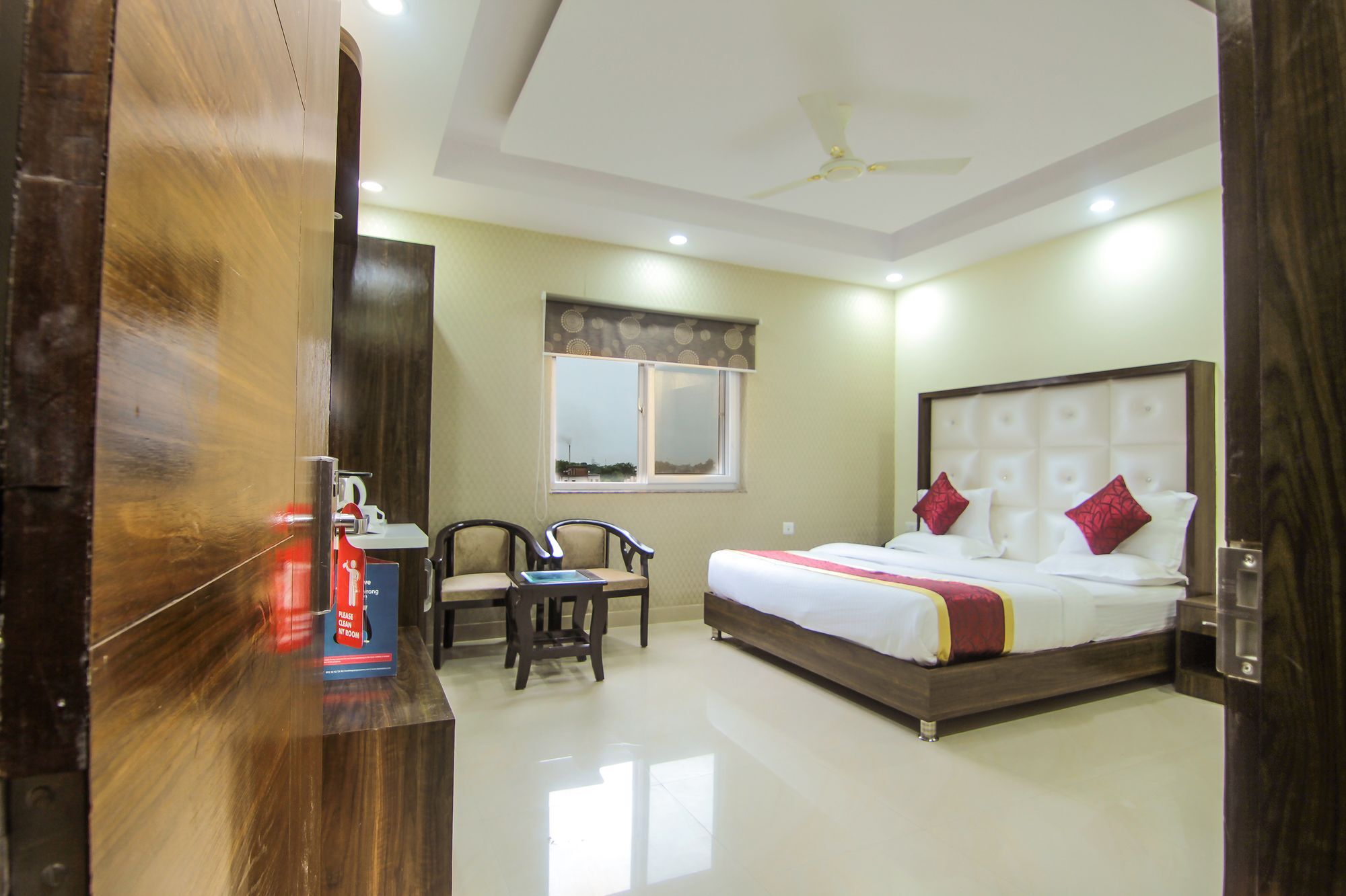 Hotel SS Grand Lucknow Buitenkant foto